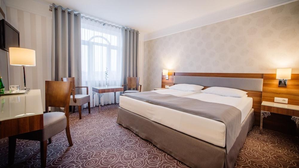 Hotel Lord - Warsaw Airport Exterior foto