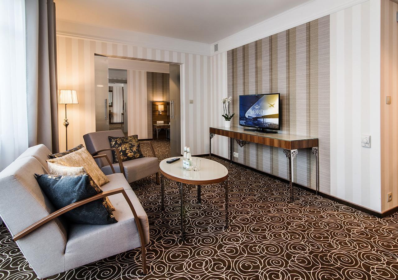 Hotel Lord - Warsaw Airport Exterior foto