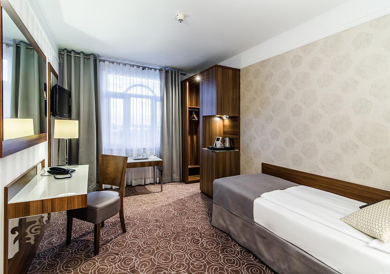 Hotel Lord - Warsaw Airport Exterior foto