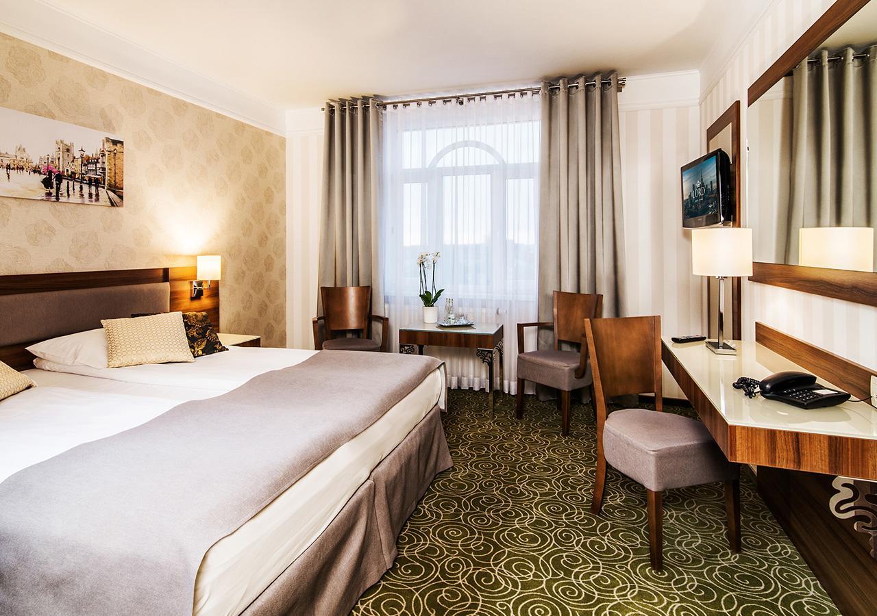 Hotel Lord - Warsaw Airport Exterior foto